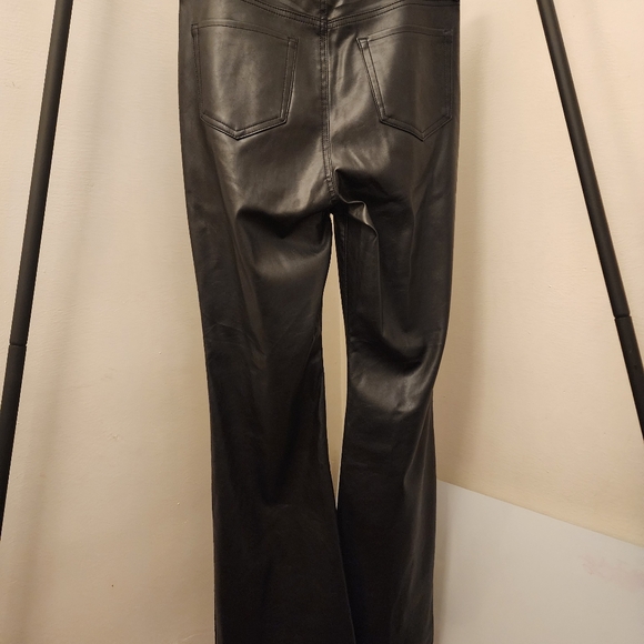 Old Navy Faux Leather Pants size 10 - Picture 2 of 3